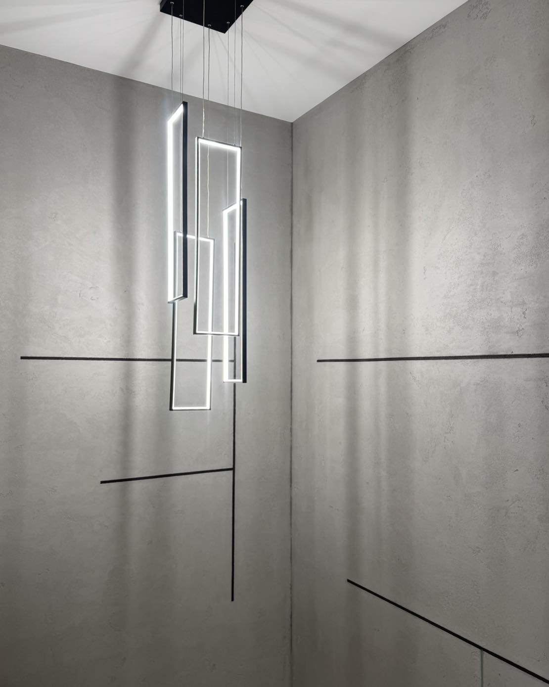 Beton architektoniczny przy oświetleniu – tynk dekoracyjny, Sztuka Struktury