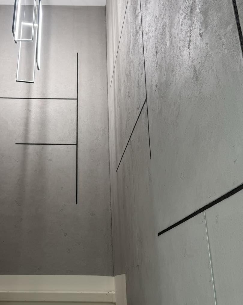 Beton architektoniczny przy oświetleniu – tynk dekoracyjny, Sztuka Struktury